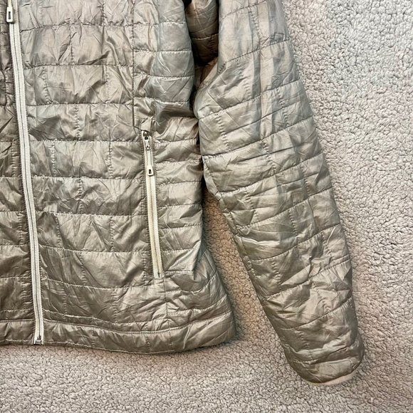 Patagonia Women's Silver Quilted Puffer Jacket - Picture 2 of 12